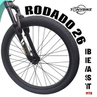 Detalle de rueda delantera y horquilla de bicicleta de montaña TONYBIKESGDL Beast rodado 26 con llanta de alto agarre