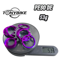 Kit de conversión Single Speed TONYBIKESGDL con corona morada de 14 dientes y espaciadores sobre báscula digital de 53g