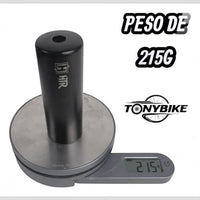 Peg TONYBIKESGDL para bicicleta BMX en color negro mate sobre una báscula digital marcando 215 gramos