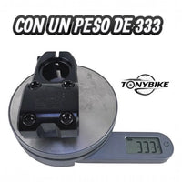 Potencia para bicicleta BMX TONYBIKESGDL de aluminio negro mate sobre una báscula digital marcando 333 gramos.