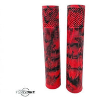 Puños para bicicleta TONYBIKESGDL de caucho rojo y negro con diseño ergonómico texturizado y patrón de agarre avanzado.