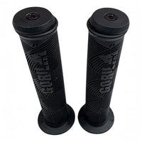 Puños para bicicleta TONYBIKESGDL de goma negra ergonómica con patrón grabado y tapones de seguridad atornillados.